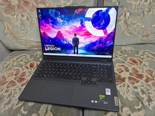 Lenovo Legion Pro 5 Ryzen 9 7945HX RTX 4070